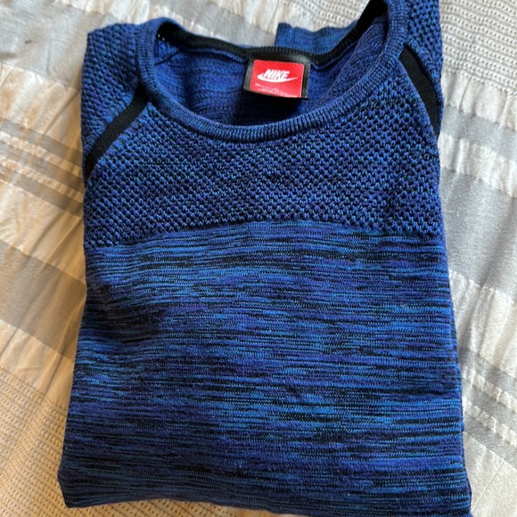 NIKE Blue Purple Long Sleeve Tech Knit Stretch Athetic Walk run top women size M - Picture 11 of 11